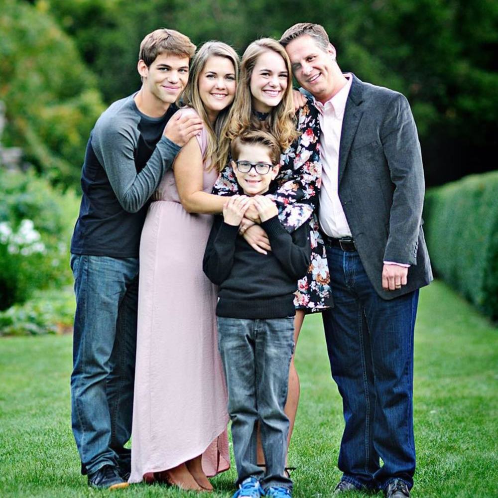 Meet your Posher, Lisadawn